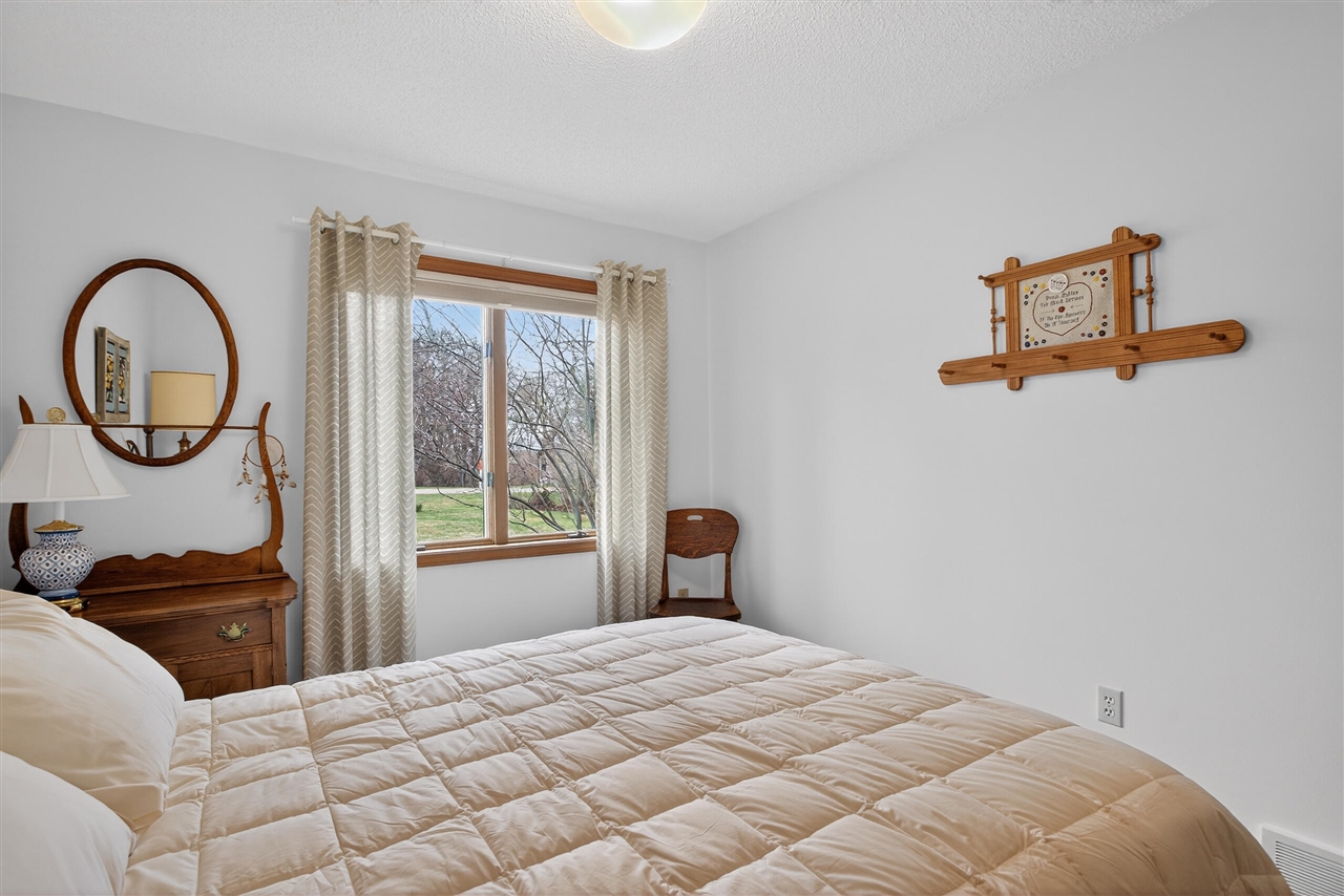 769 Bellflower, Brooklyn, MI, 49230-8902