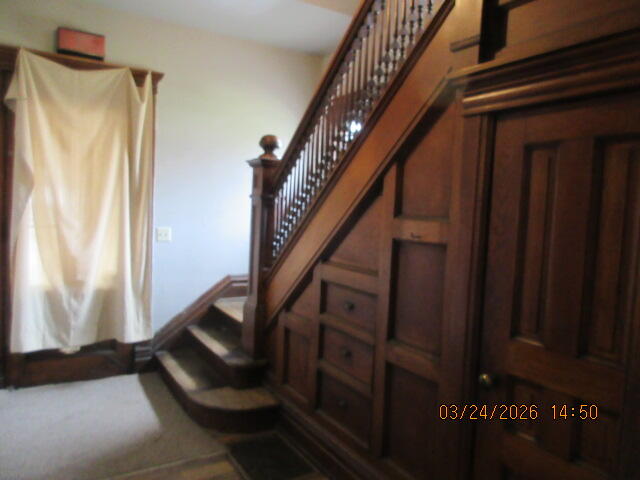 1224 E Main Street, Kalamazoo, MI, 49048-1827