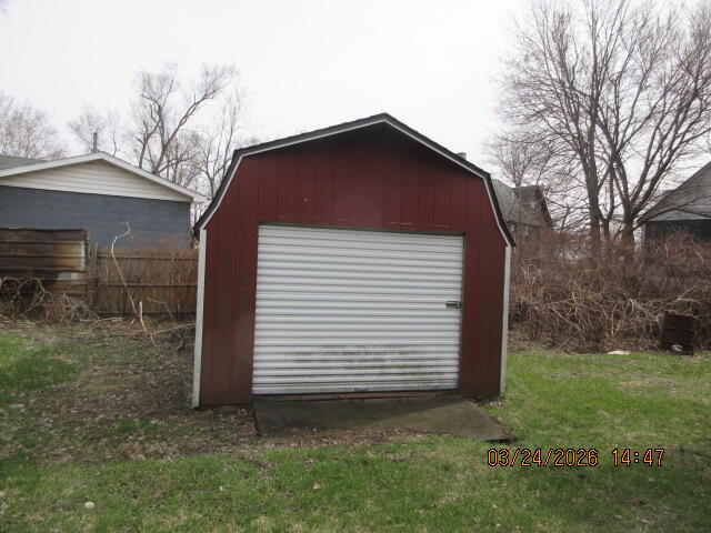 1224 E Main Street, Kalamazoo, MI, 49048-1827