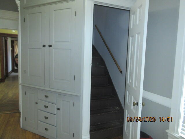 1224 E Main Street, Kalamazoo, MI, 49048-1827