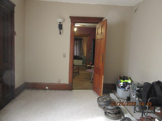 1224 E Main Street, Kalamazoo, MI, 49048-1827