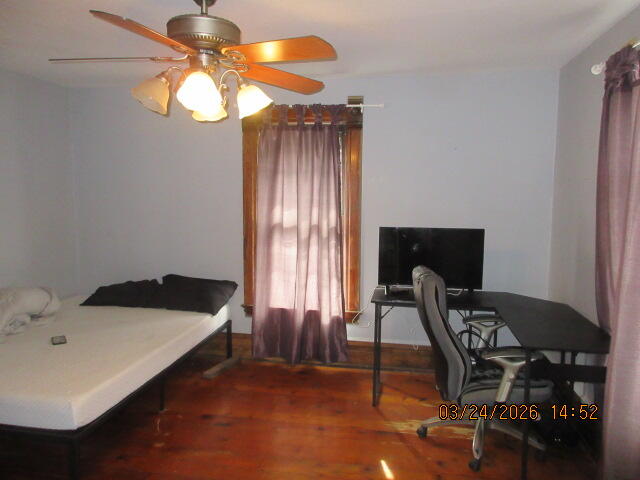 1224 E Main Street, Kalamazoo, MI, 49048-1827
