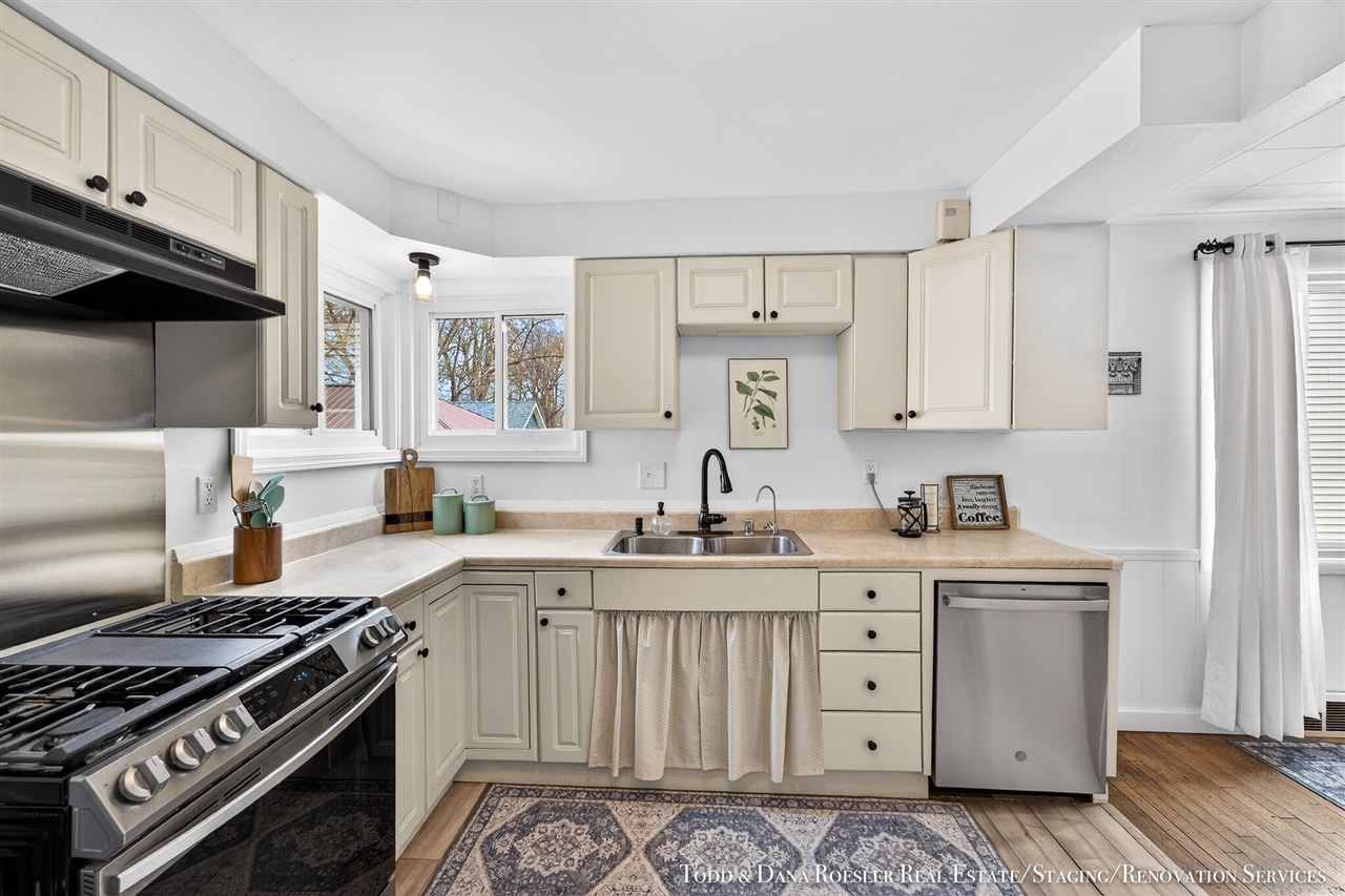 47 Banner Street, Grand Rapids, MI, 49507-2905