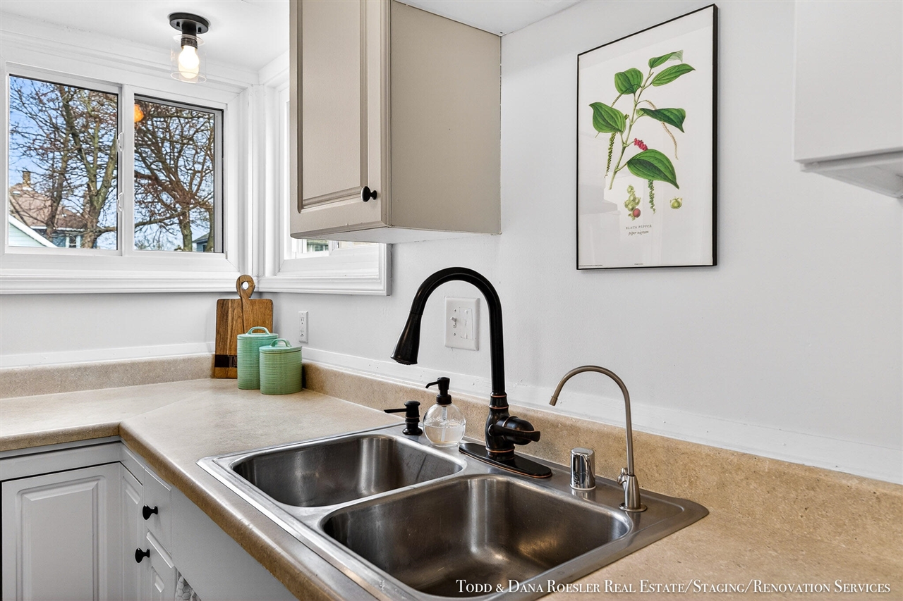 47 Banner Street, Grand Rapids, MI, 49507-2905