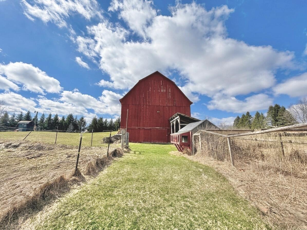 4409 W 1 Mile Road, White Cloud, MI, 49349-9723