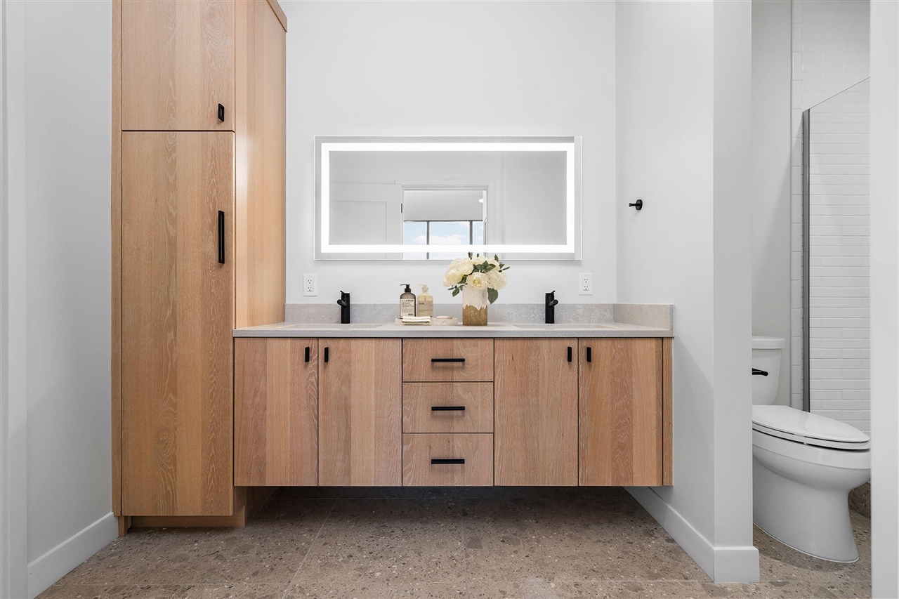 144 Oakes Street UNIT&nbsp;2002, Grand Rapids, MI, 49503-3155