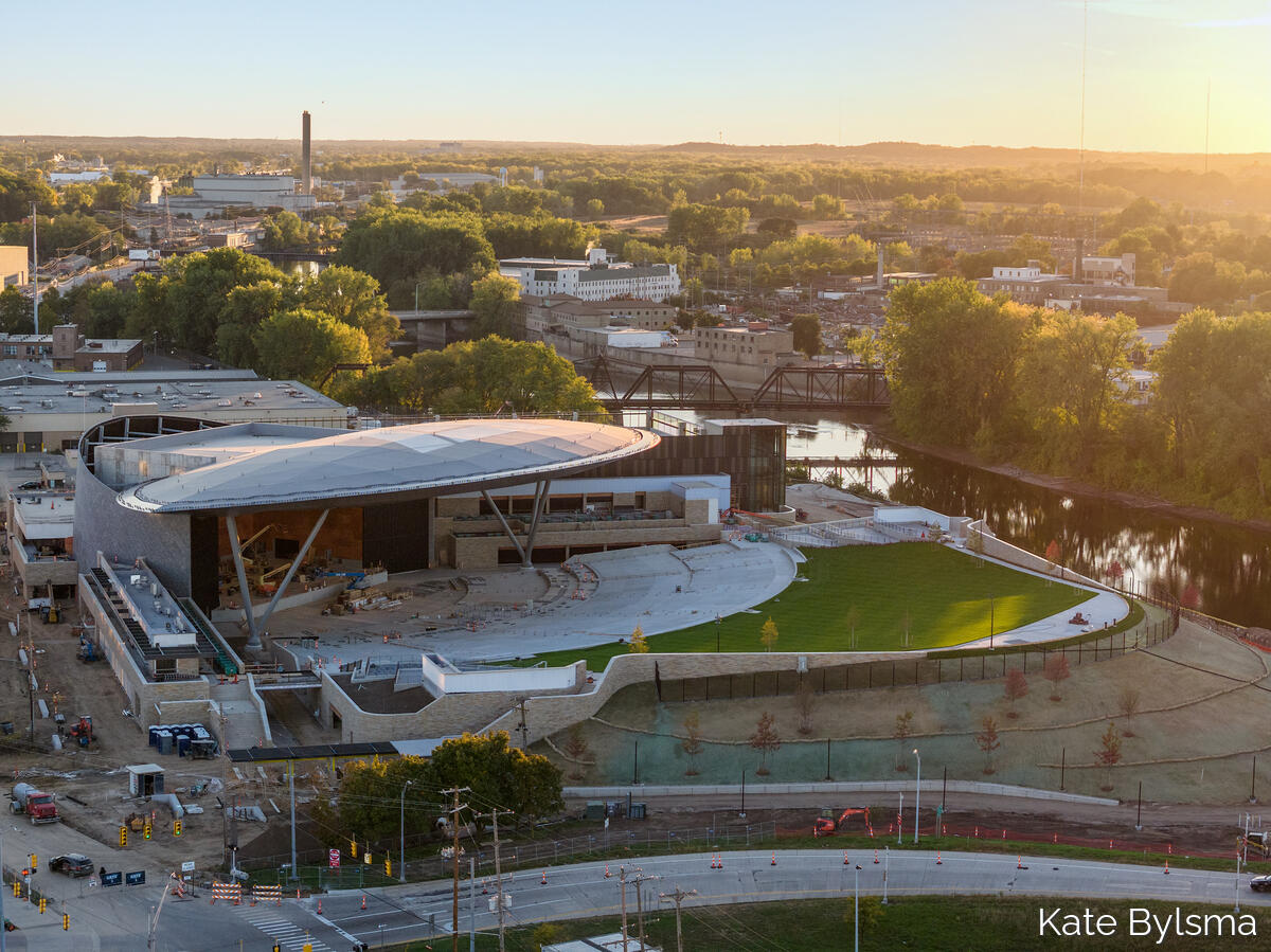 144 Oakes Street UNIT&nbsp;2002, Grand Rapids, MI, 49503-3155