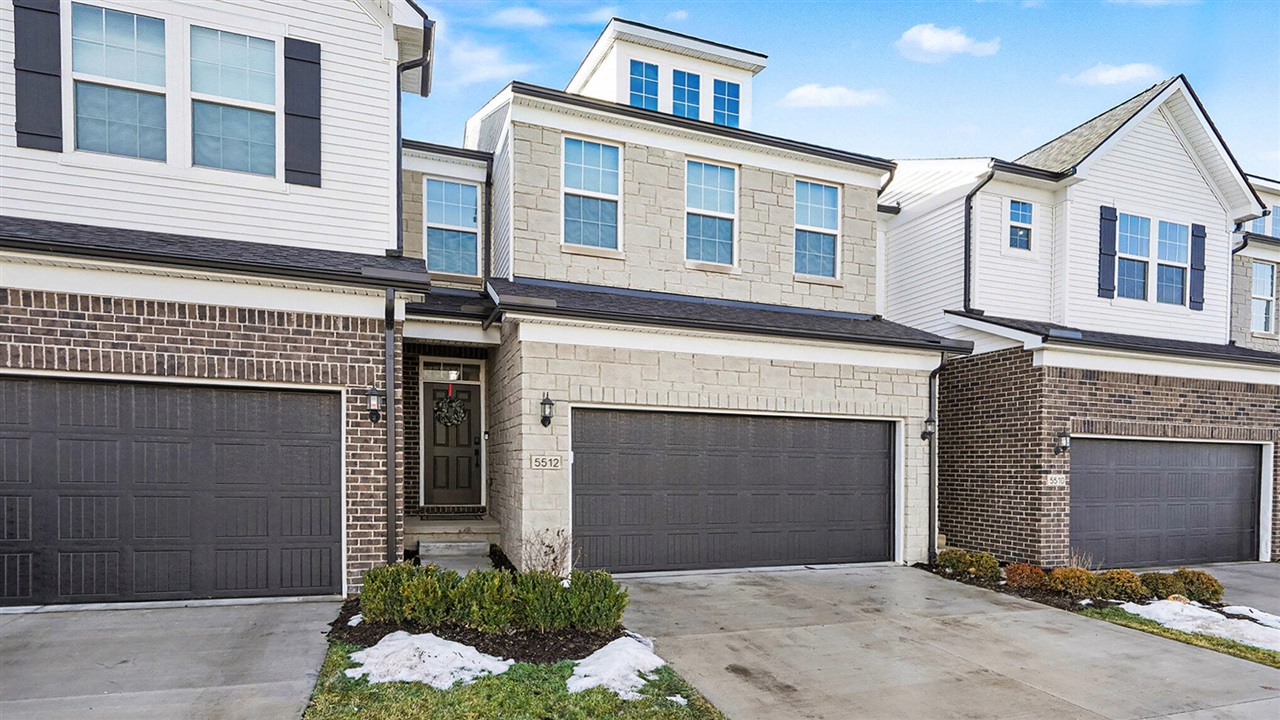 5512 E Spaniel Drive, Ann Arbor, MI, 48108