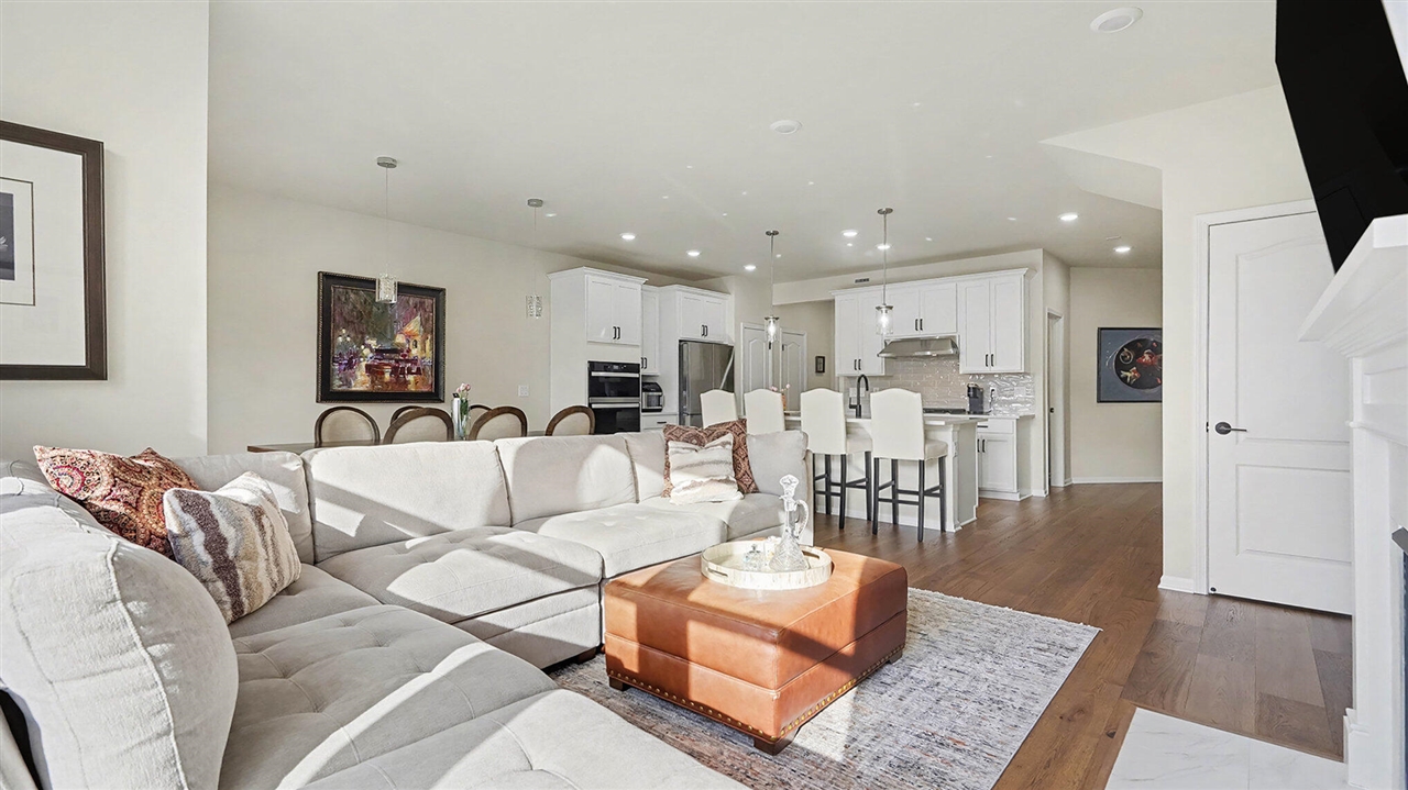 5512 E Spaniel Drive, Ann Arbor, MI, 48108