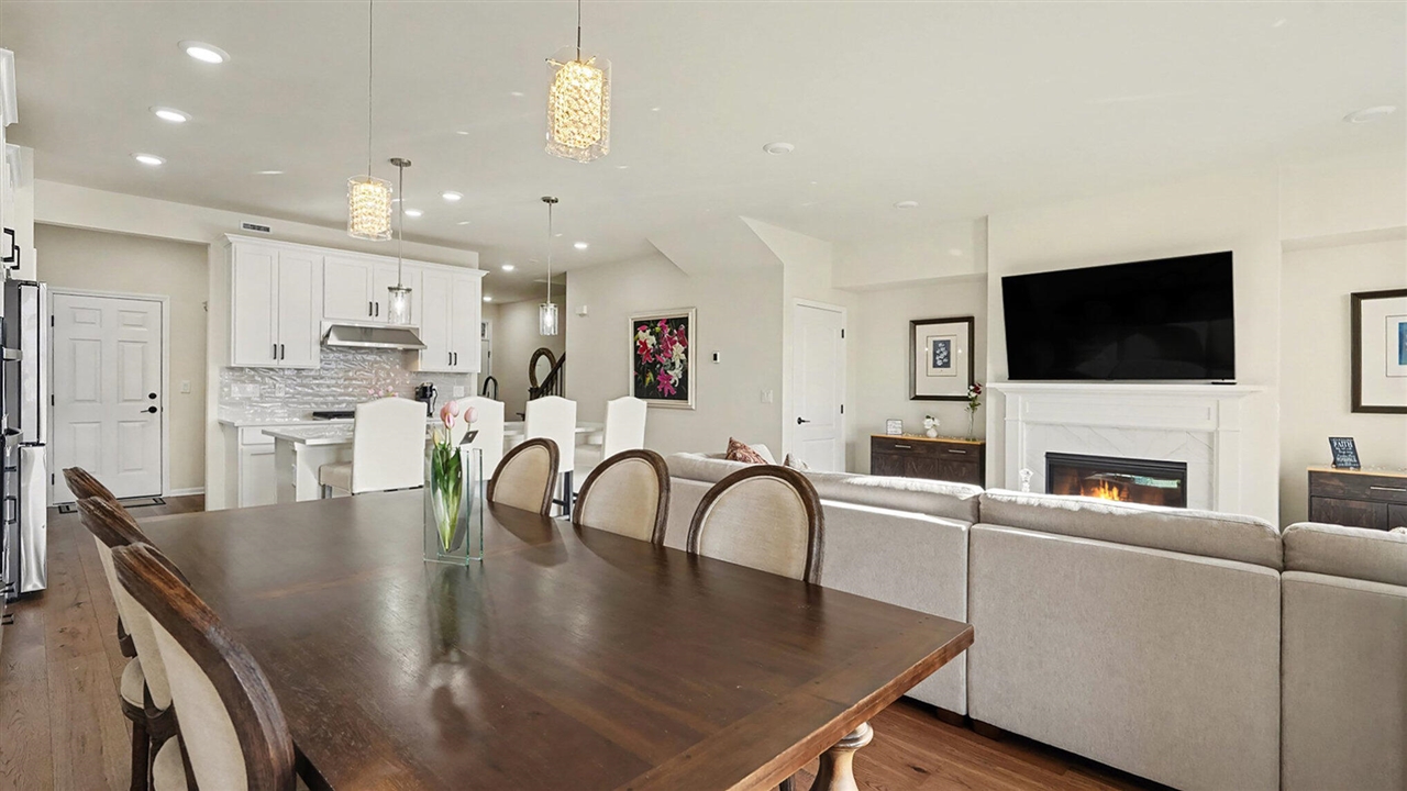 5512 E Spaniel Drive, Ann Arbor, MI, 48108