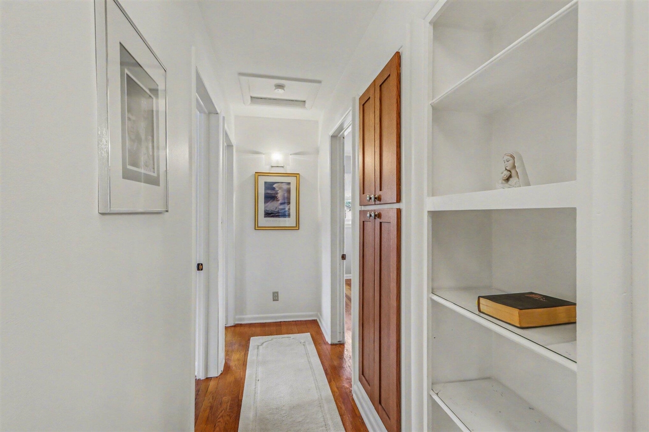 418 Larkspur Avenue, Portage, MI, 49002-6244