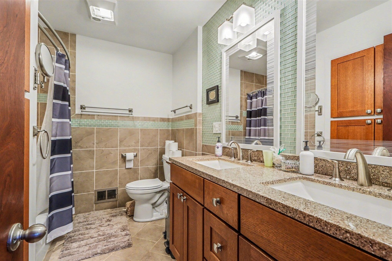 418 Larkspur Avenue, Portage, MI, 49002-6244