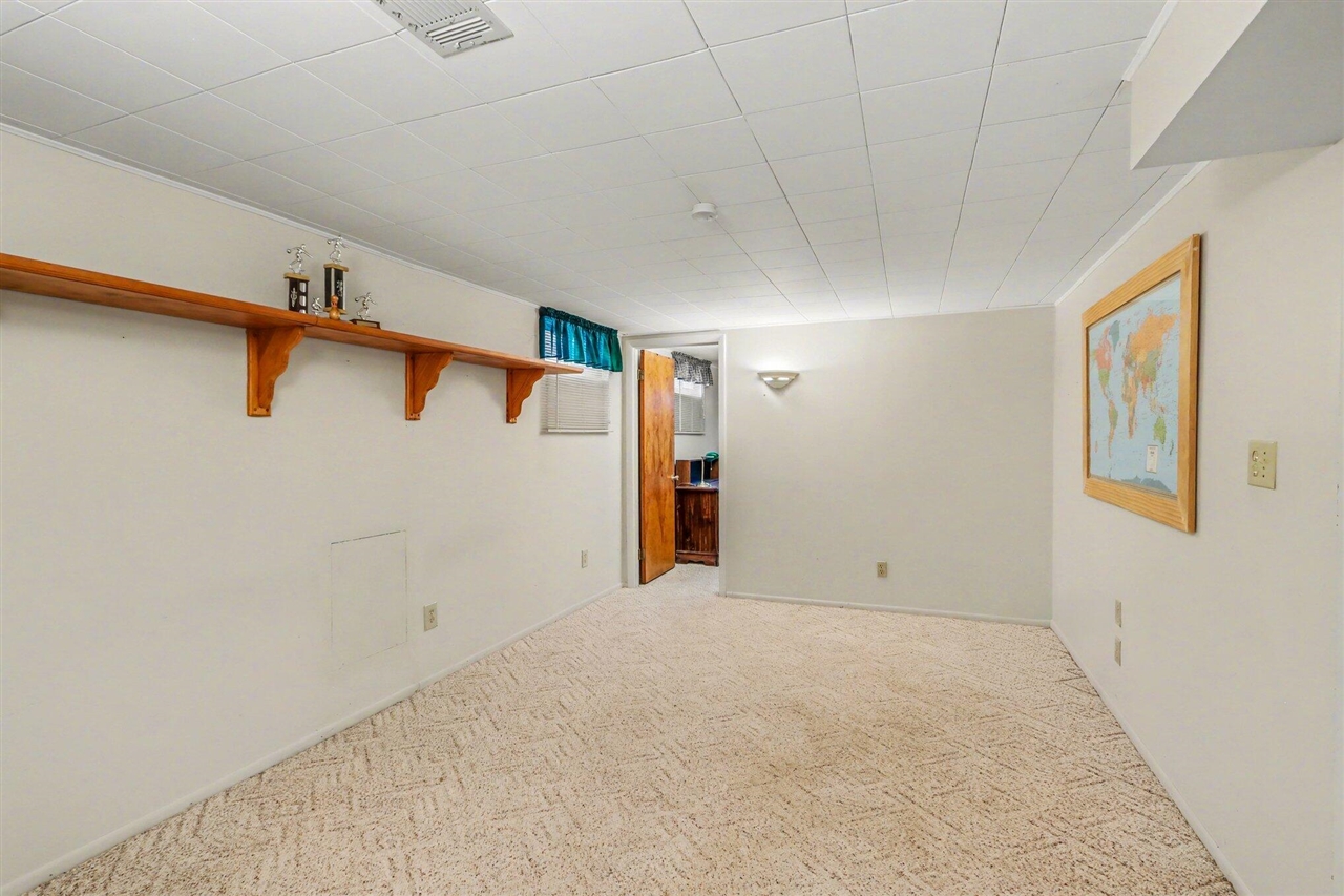 418 Larkspur Avenue, Portage, MI, 49002-6244