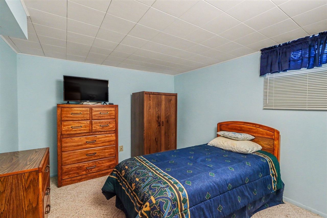 418 Larkspur Avenue, Portage, MI, 49002-6244