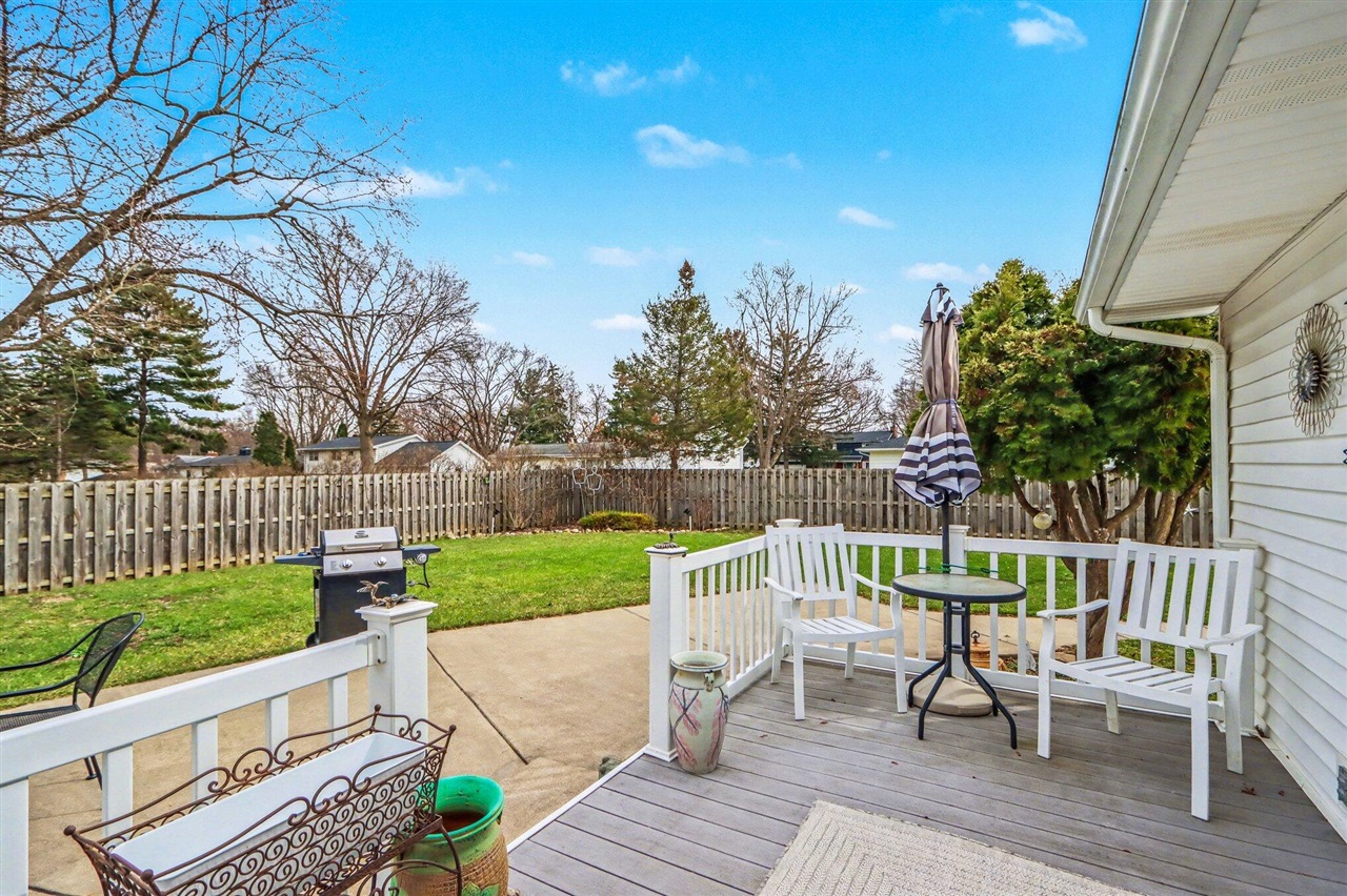 418 Larkspur Avenue, Portage, MI, 49002-6244