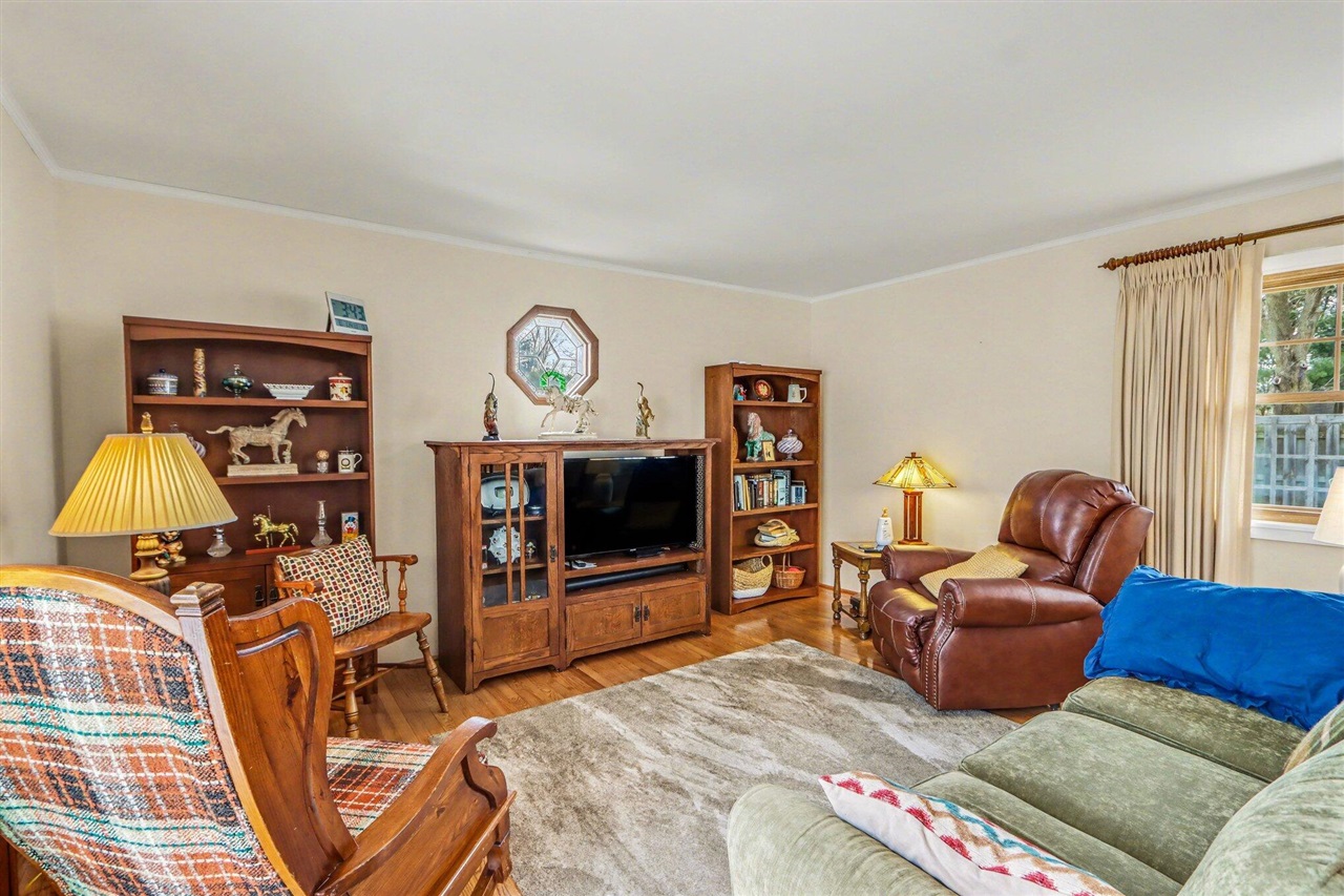 418 Larkspur Avenue, Portage, MI, 49002-6244