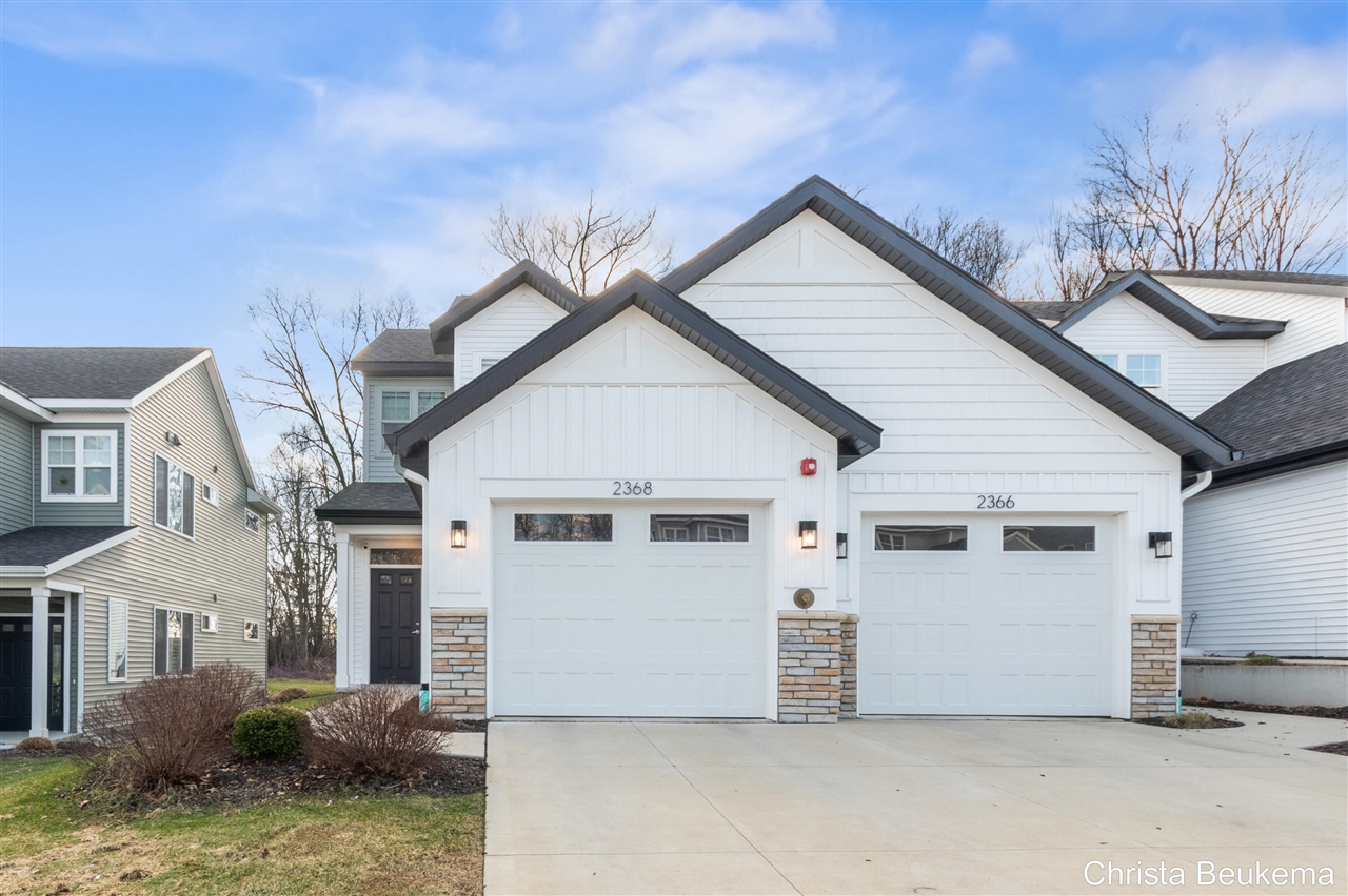 2368 Watertown Way, Grand Rapids, MI, 49505