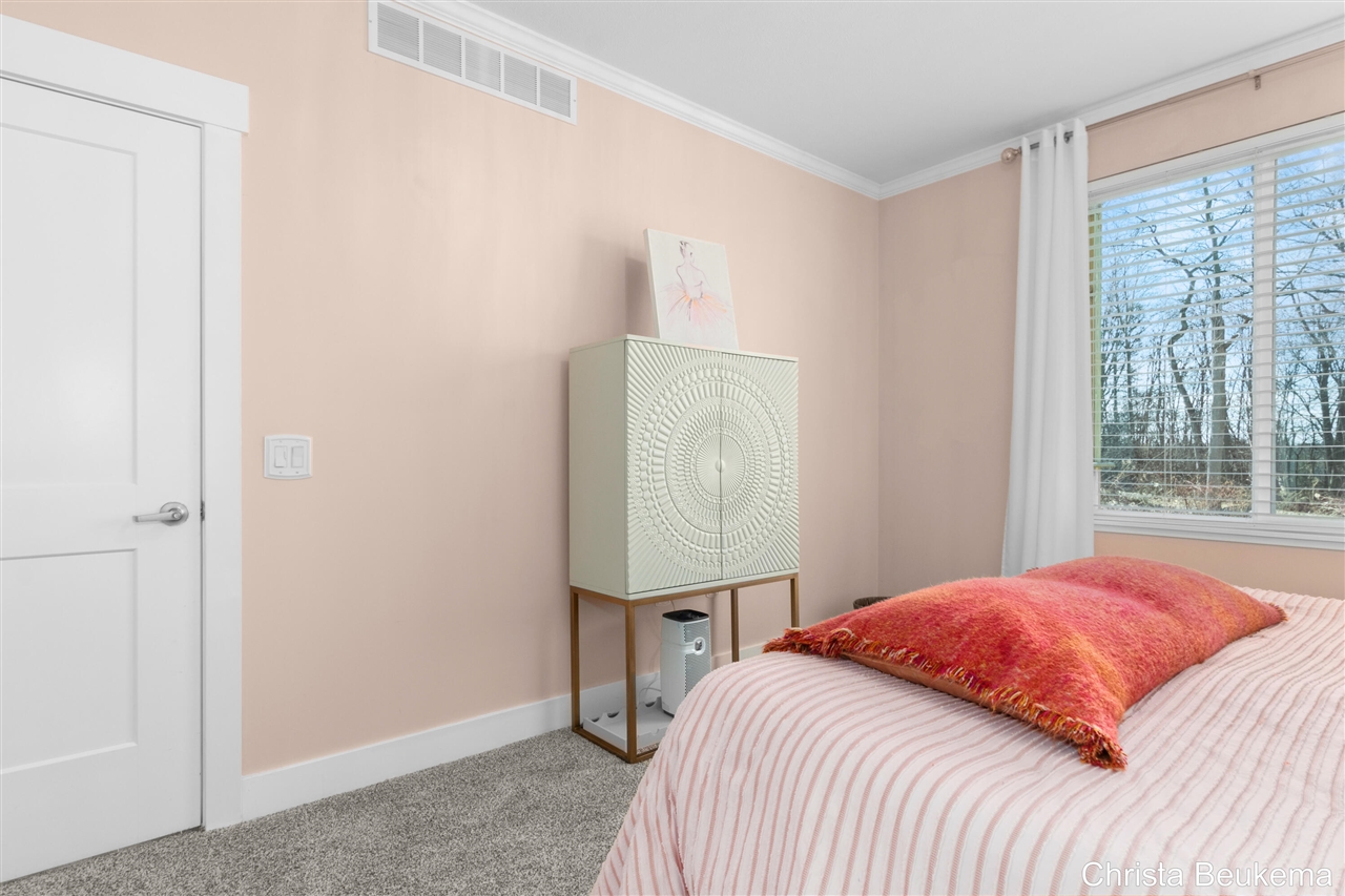 2368 Watertown Way, Grand Rapids, MI, 49505