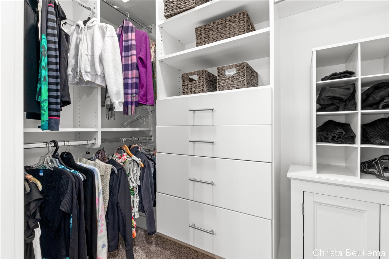 2368 Watertown Way, Grand Rapids, MI, 49505