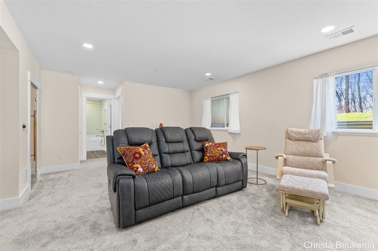 2368 Watertown Way, Grand Rapids, MI, 49505