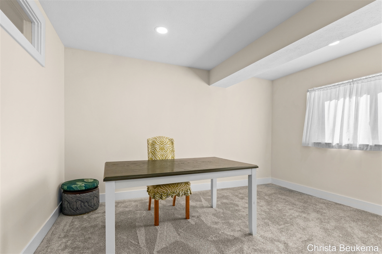 2368 Watertown Way, Grand Rapids, MI, 49505