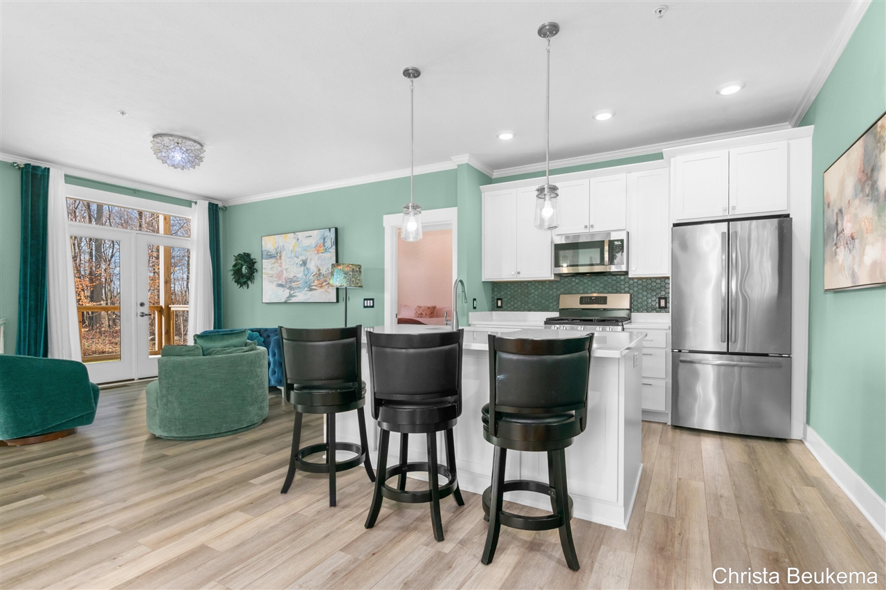 2368 Watertown Way, Grand Rapids, MI, 49505