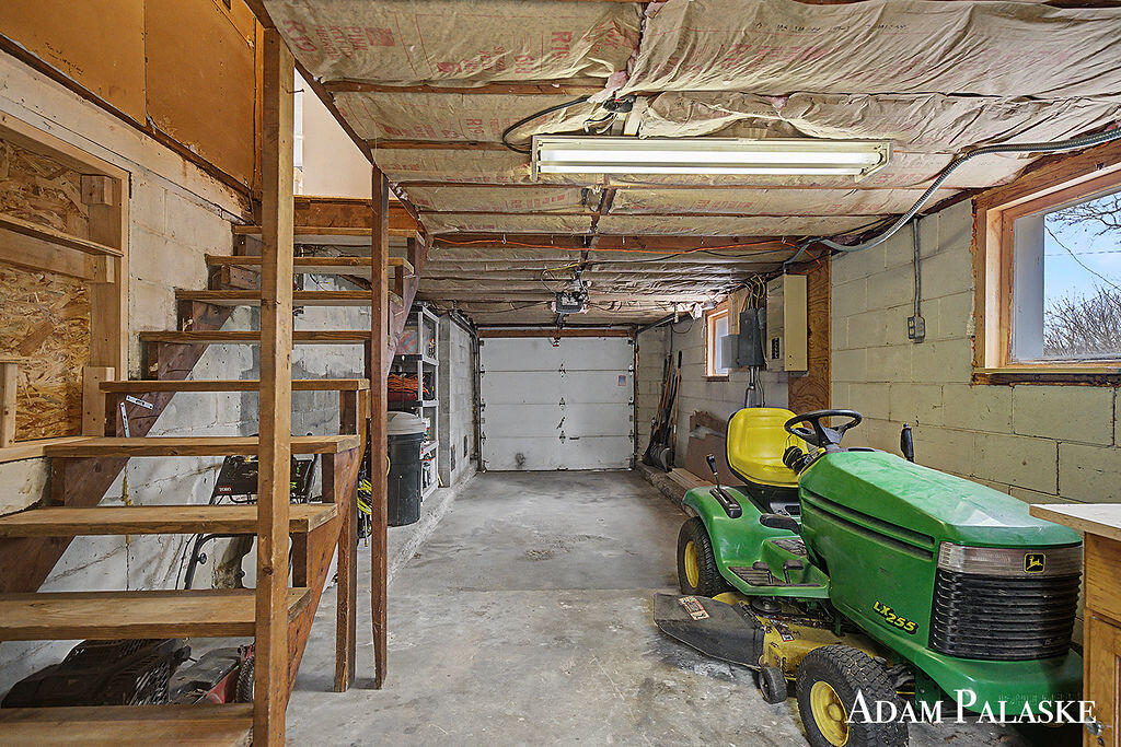 8457 Brower Lake Drive, Rockford, MI, 49341-9346