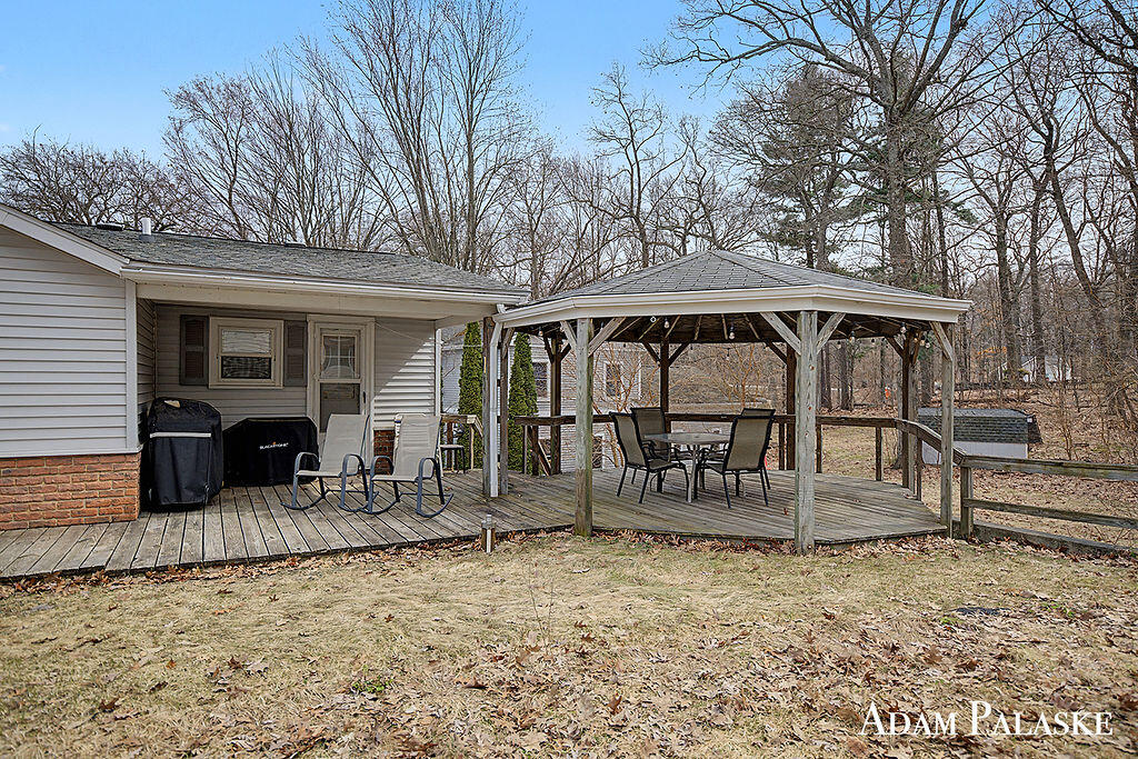 8457 Brower Lake Drive, Rockford, MI, 49341-9346