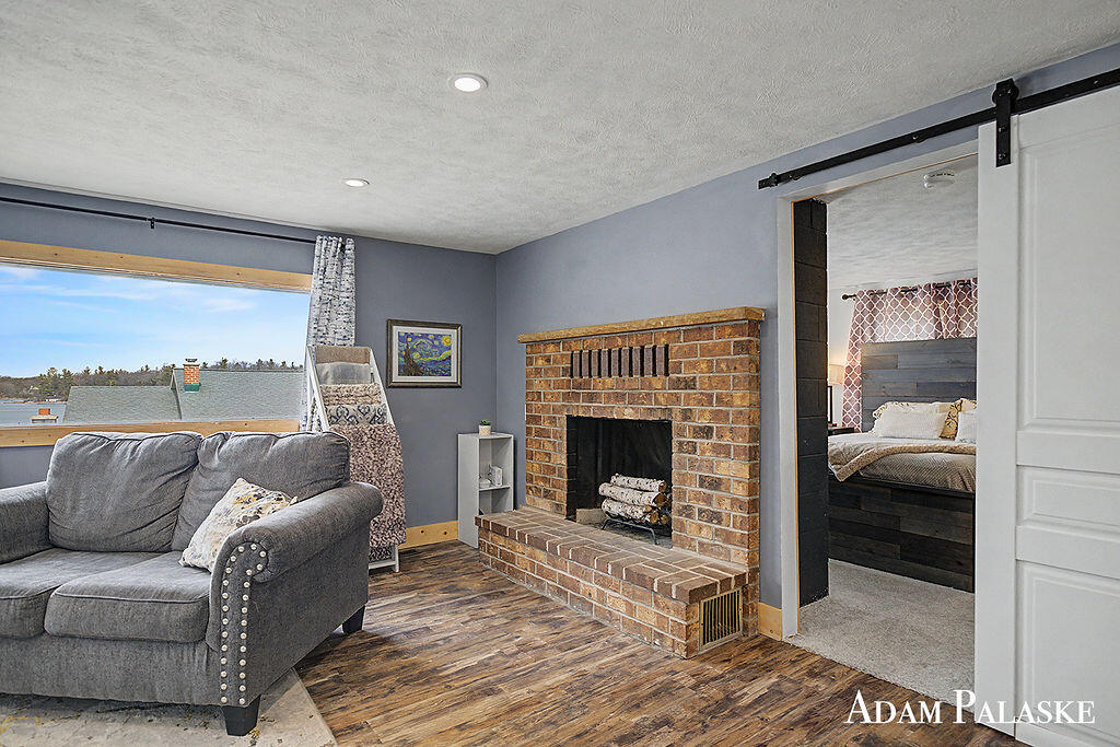 8457 Brower Lake Drive, Rockford, MI, 49341-9346