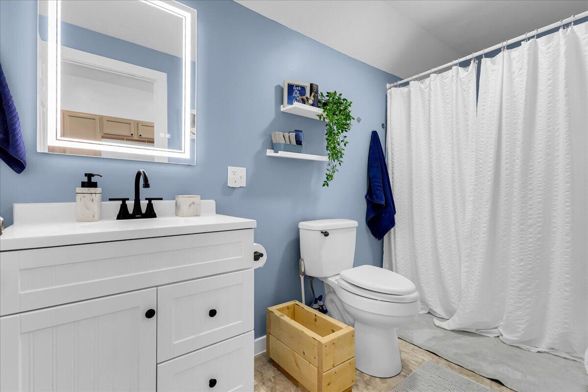 1115 Adams Street, Grand Rapids, MI, 49507-1947