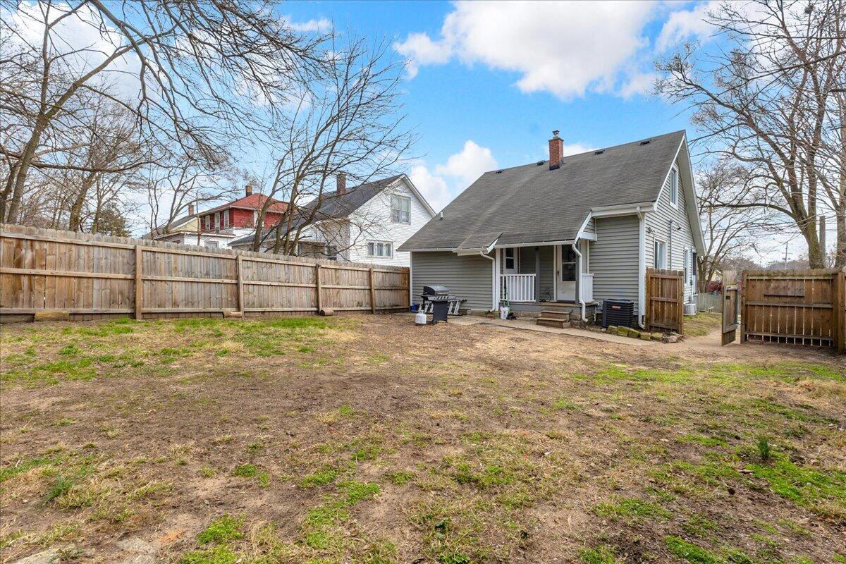 1115 Adams Street, Grand Rapids, MI, 49507-1947