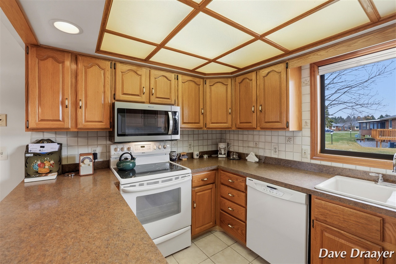 709 Waterview Court, Grandville, MI, 49418-9460