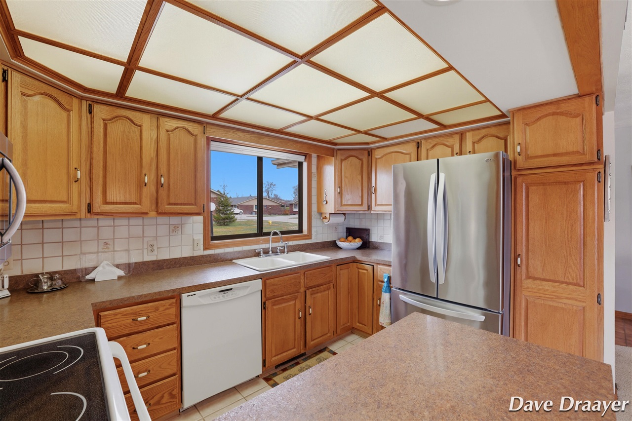 709 Waterview Court, Grandville, MI, 49418-9460