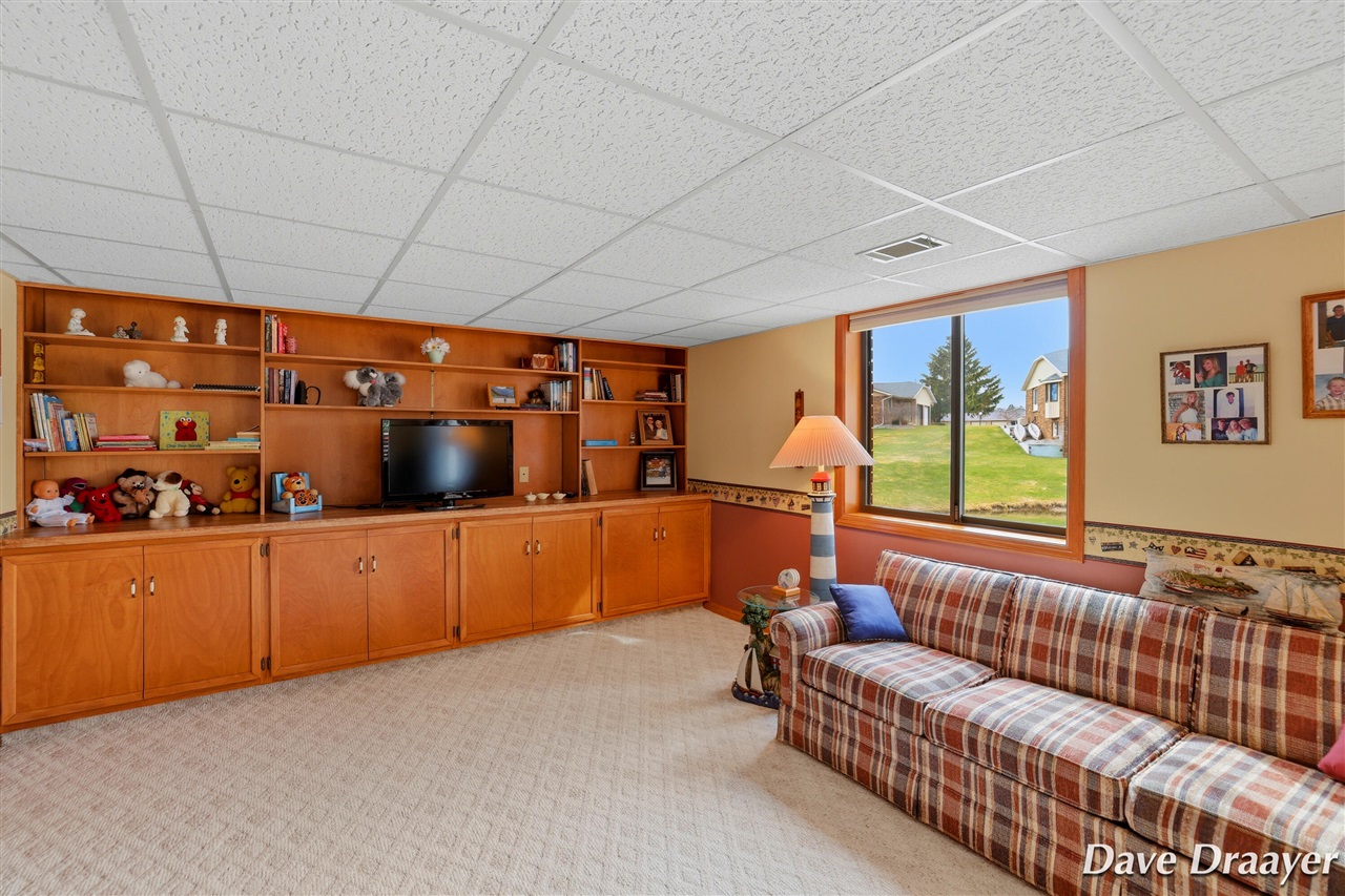 709 Waterview Court, Grandville, MI, 49418-9460