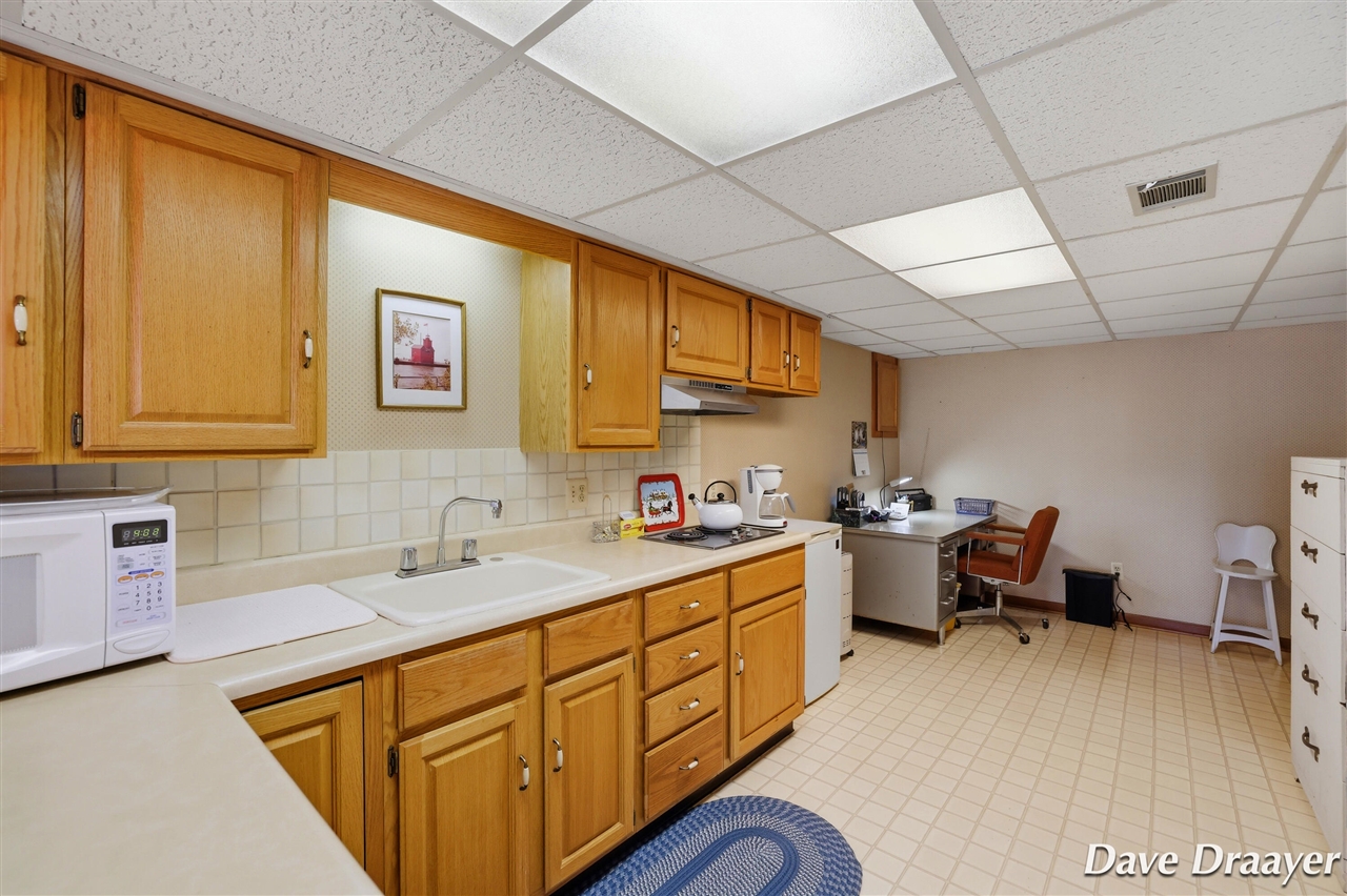 709 Waterview Court, Grandville, MI, 49418-9460