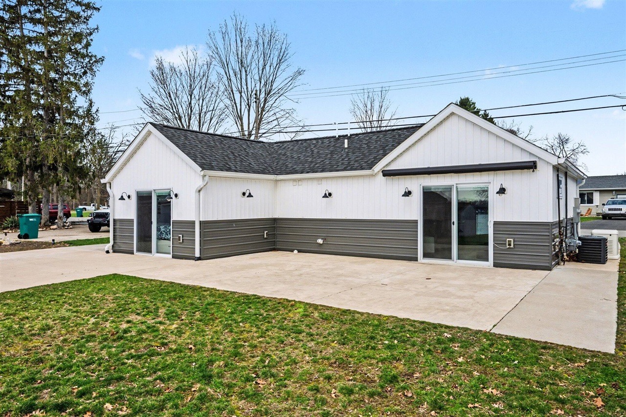 10139 Woodlawn Drive, Portage, MI, 49002