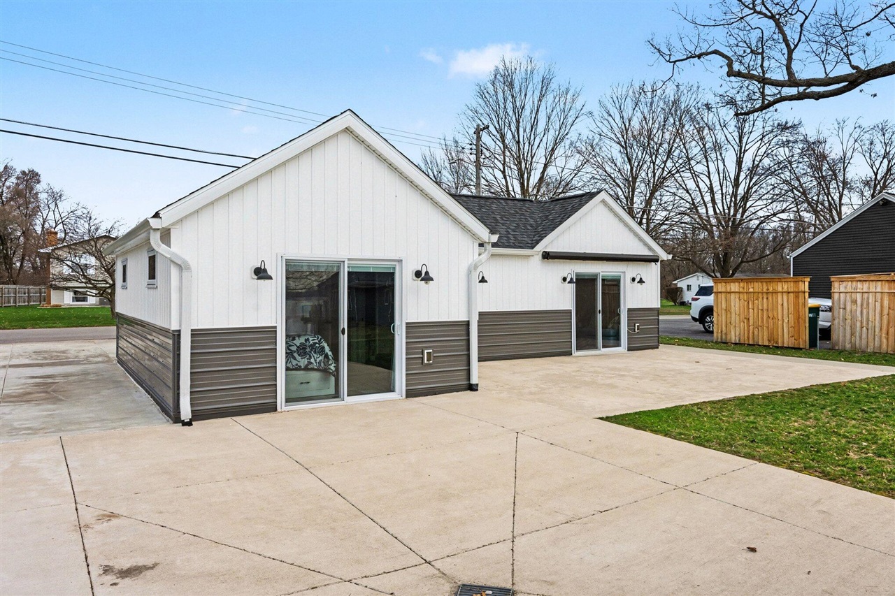 10139 Woodlawn Drive, Portage, MI, 49002