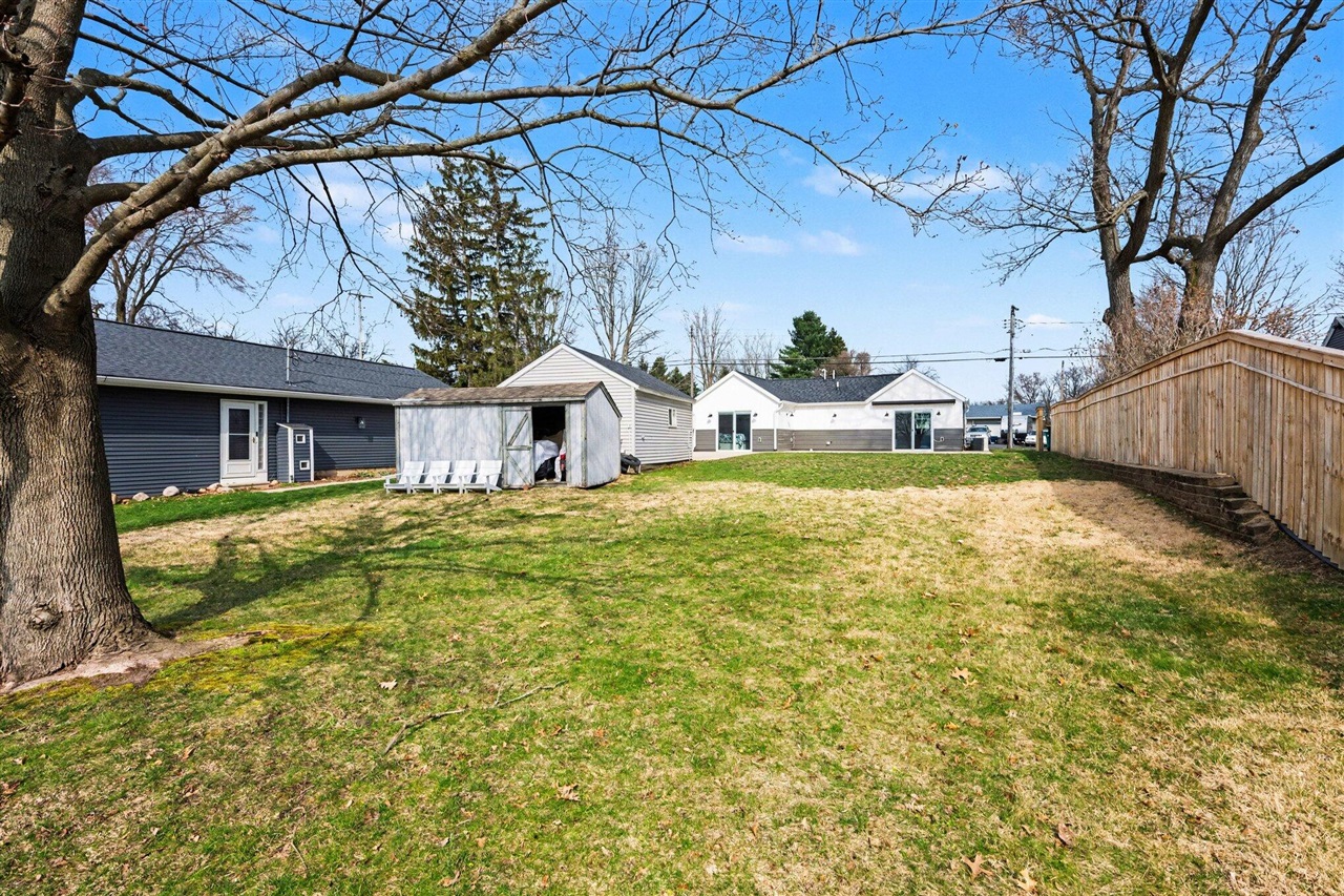 10139 Woodlawn Drive, Portage, MI, 49002