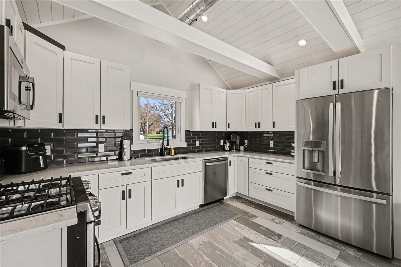 10139 Woodlawn Drive, Portage, MI, 49002