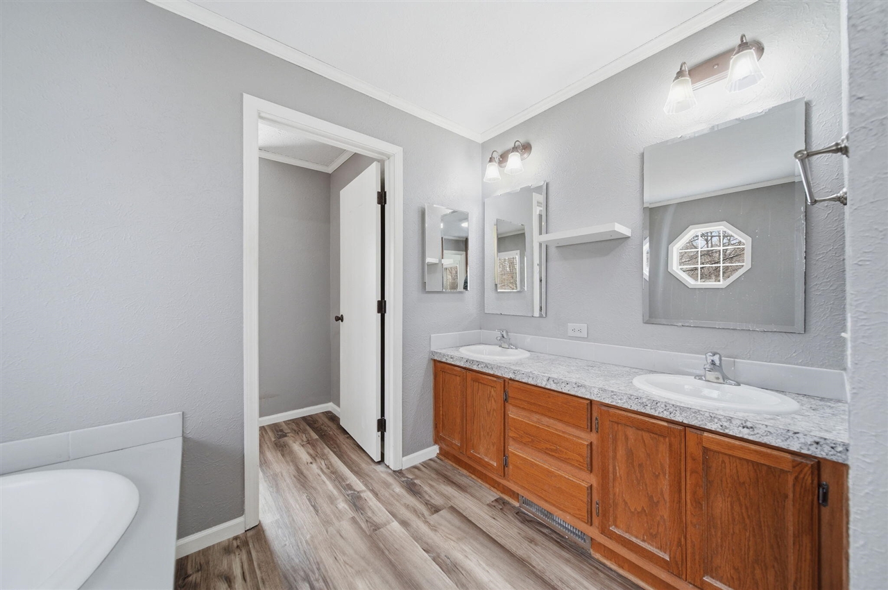 701 Missouri River Drive, Adrian, MI, 49221-3780