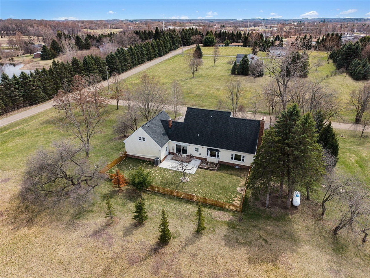 19840 Queens Court, Manchester, MI, 48158-8543