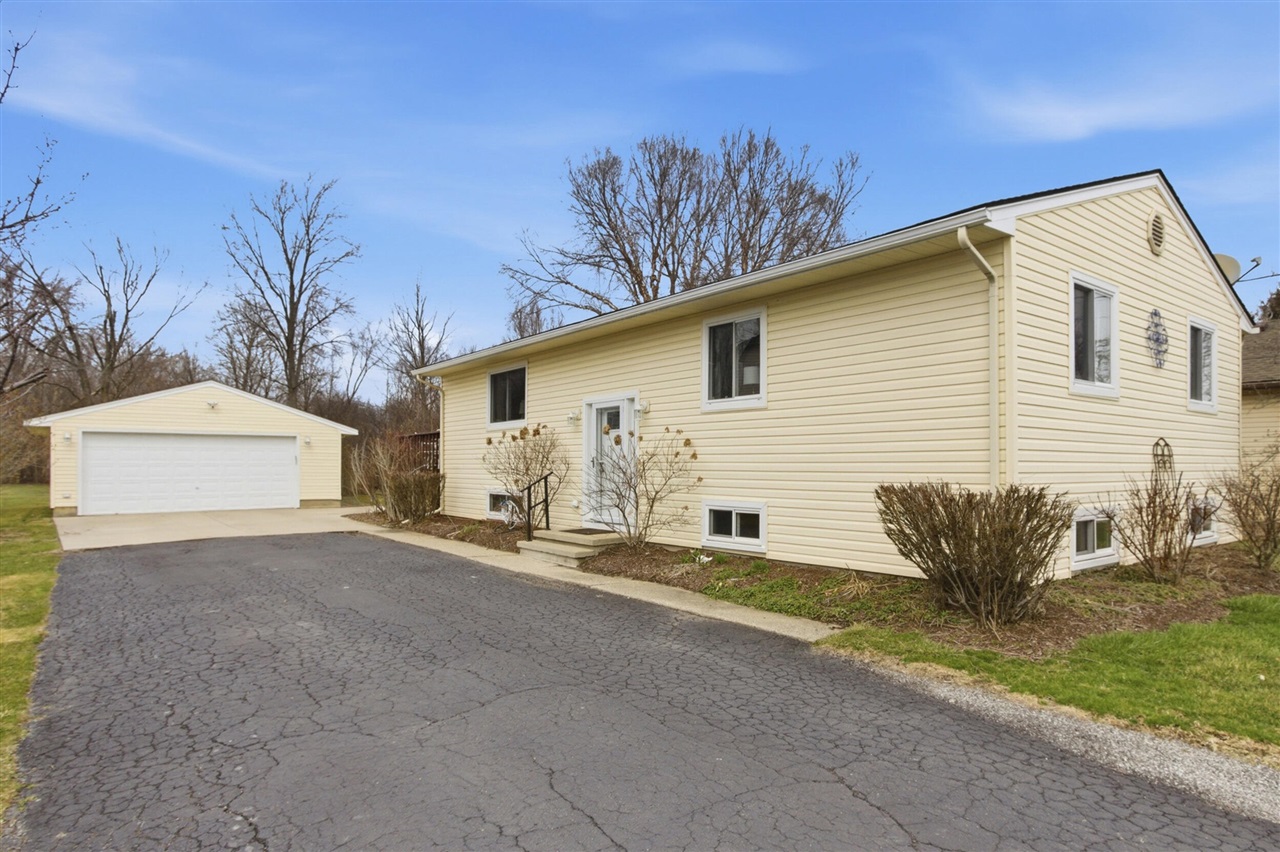 1705 W Troy Street, Ferndale, MI, 48220 3159