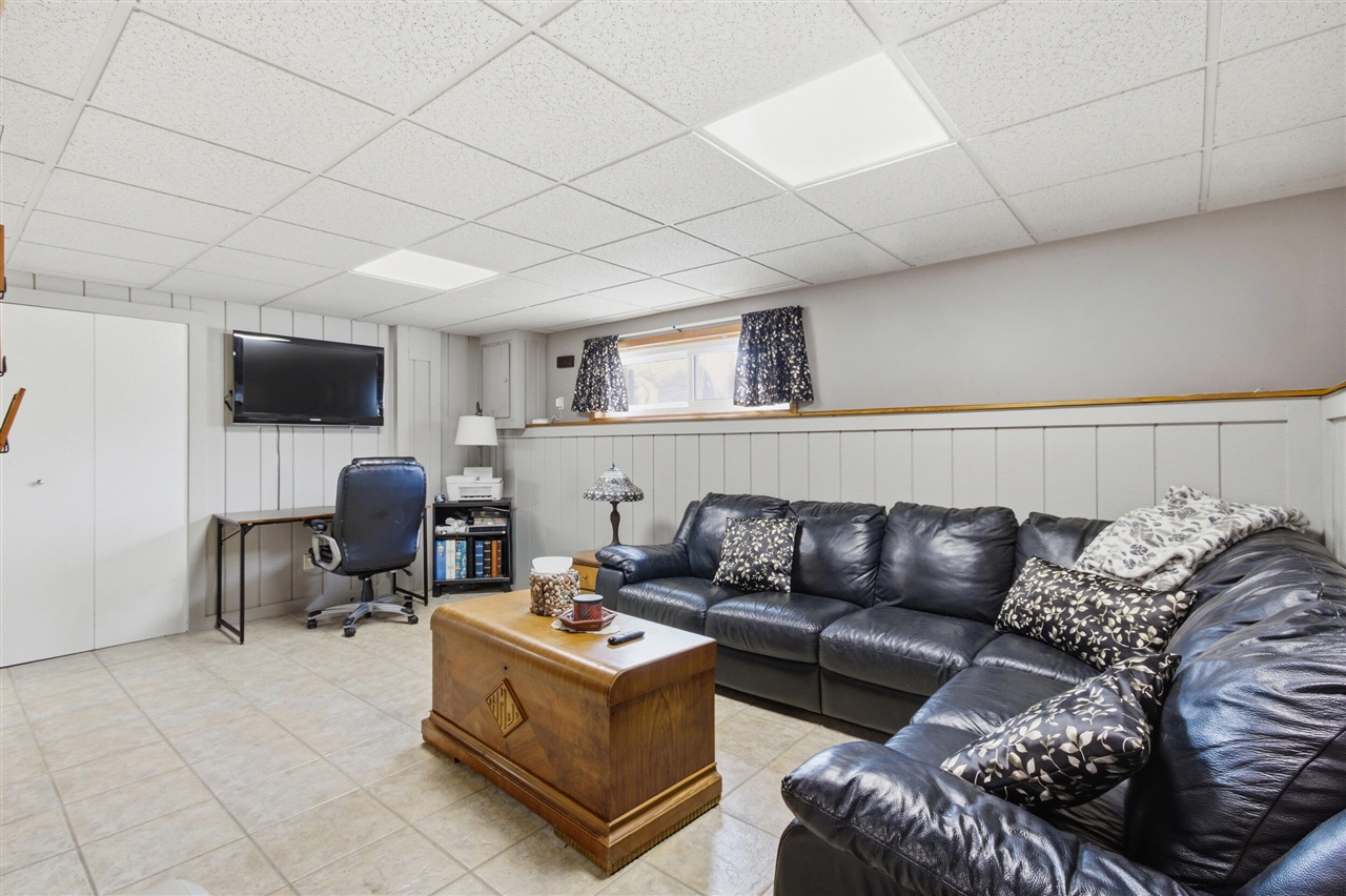 871 Vanderpool Drive, Troy, MI, 48083-5155