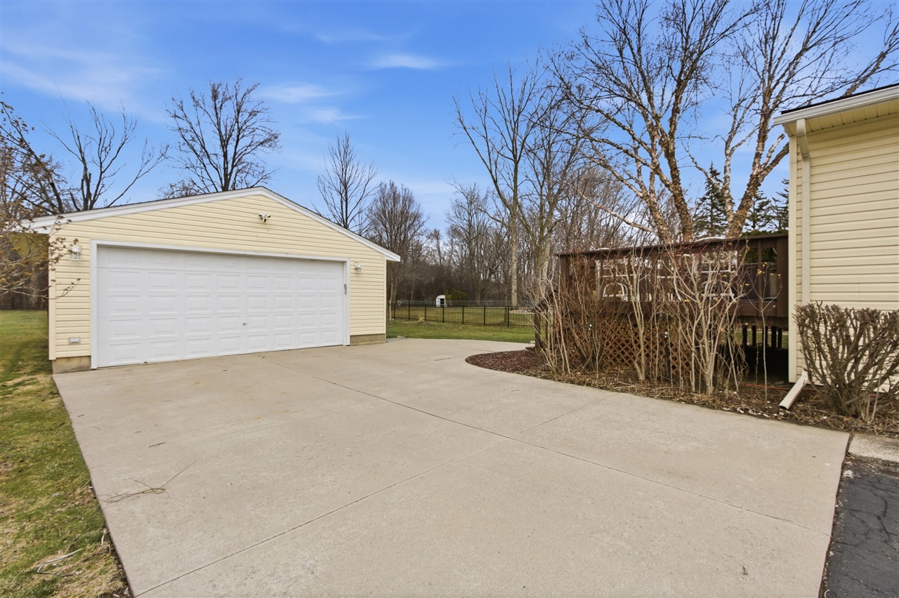 871 Vanderpool Drive, Troy, MI, 48083-5155