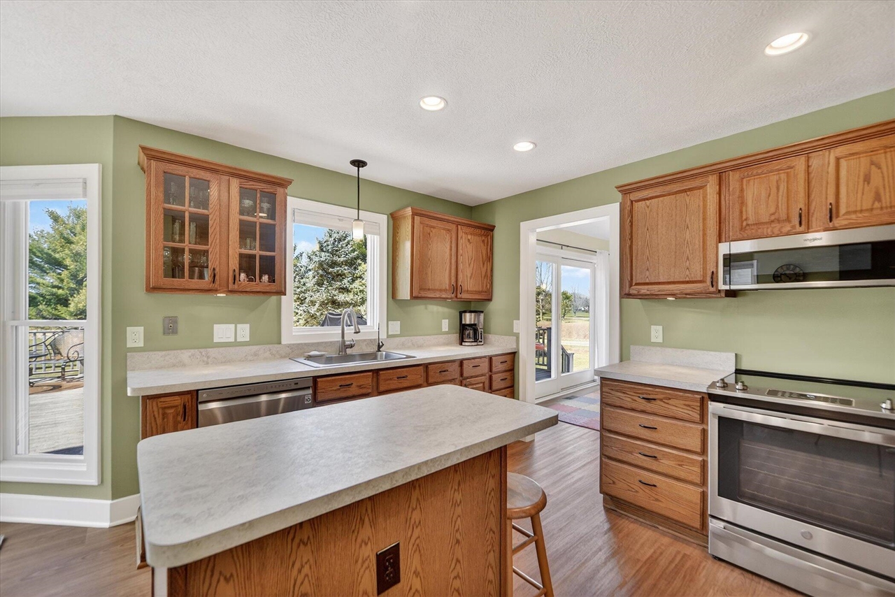 12800 S Wright Road, Eagle, MI, 48822-9507