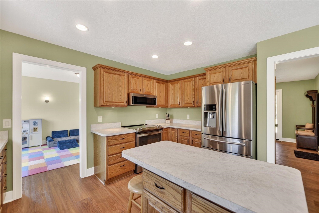 12800 S Wright Road, Eagle, MI, 48822-9507