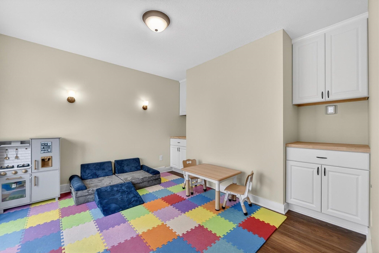 12800 S Wright Road, Eagle, MI, 48822-9507