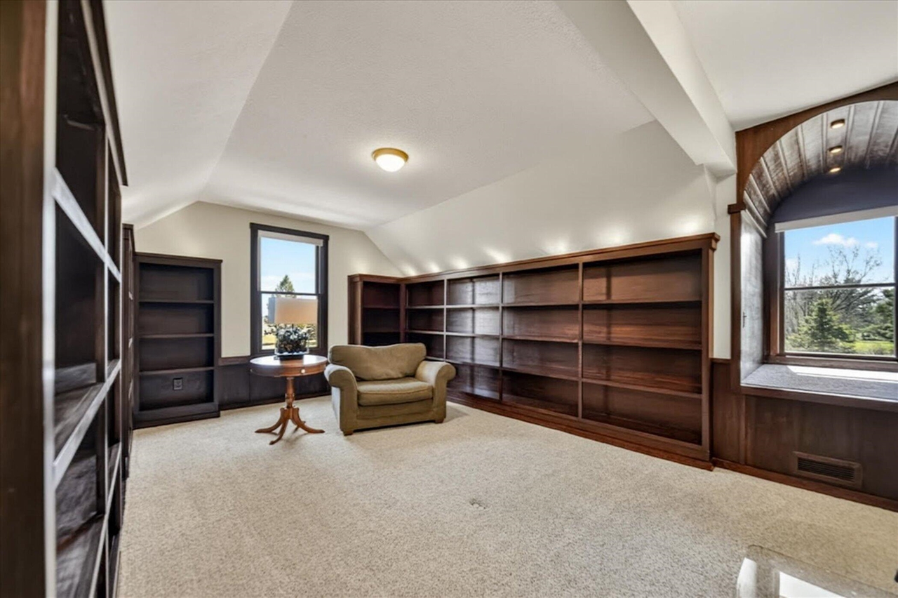 12800 S Wright Road, Eagle, MI, 48822-9507