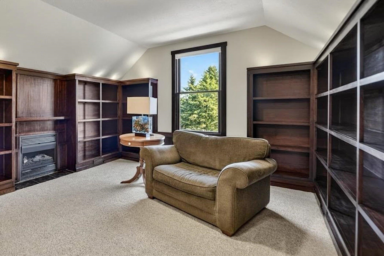 12800 S Wright Road, Eagle, MI, 48822-9507