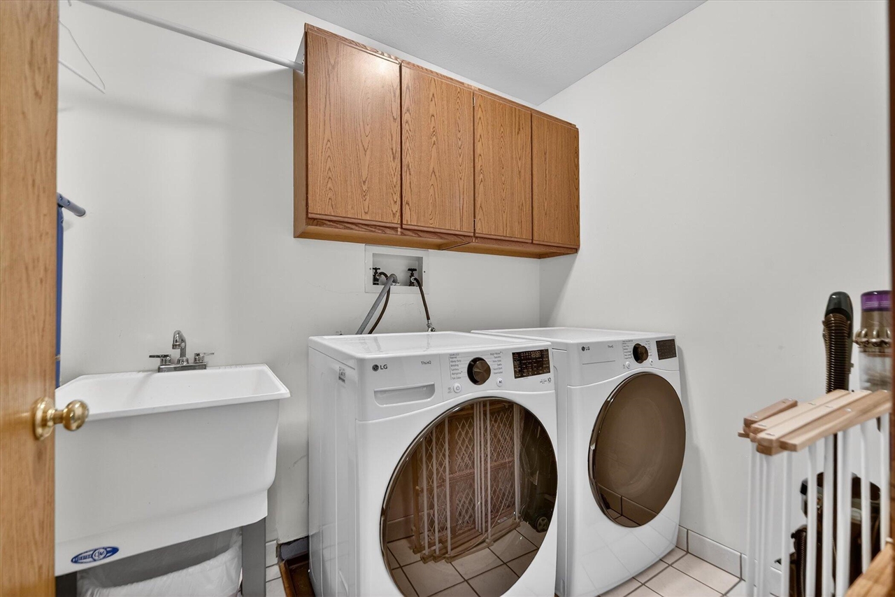 12800 S Wright Road, Eagle, MI, 48822-9507